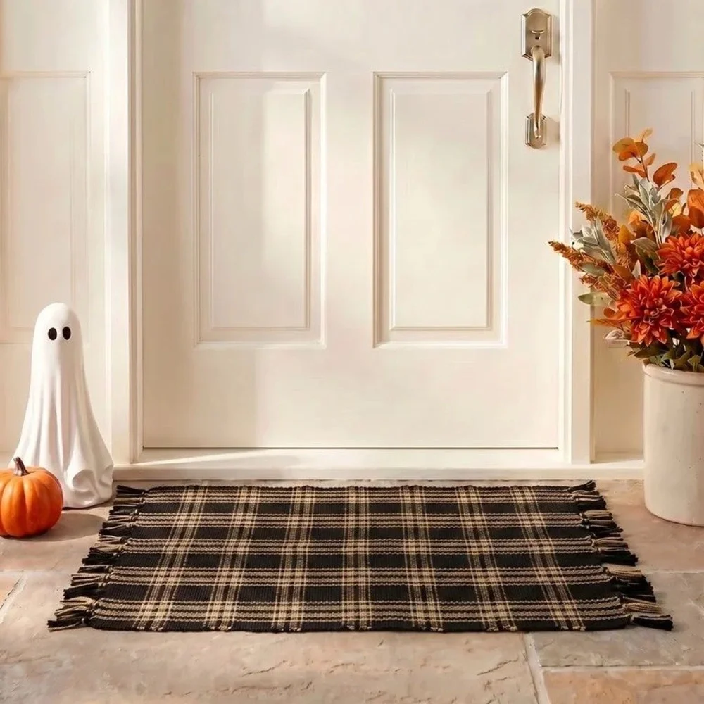 My Texas House Black Plaid Indoor/Outdoor Layering Rug, 24x38, Halloween Decor